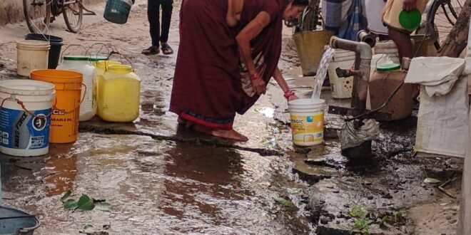 डभरा-सक्ती:- आवश्यकतानुसार पर्याप्त मात्रा मे पेयजल सुविधा उपलब्ध नही होने से मुक्ता के ग्रामीण परेशान..मुक्ता आवश्यकतानुसार पर्याप्त मात्रा मे पेयजल सुविधा उपलब्ध करवाने नियमानुसार उचित कार्यवाही करने हिन्देश एजुकेशन हेल्थ एण्ड वेलफेयर फाउण्डेशन के फाउण्डर सह डायरेक्टर हिन्देश कुमार यादव ने कलेक्टर को लिखा पत्र…